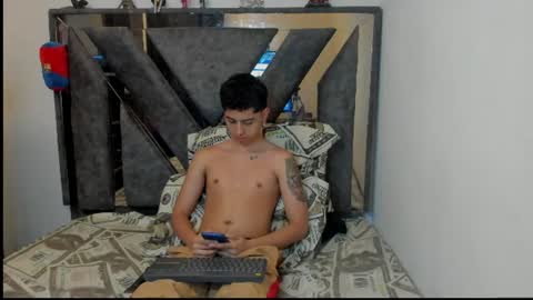 gomez_c_ online show from July 16, 10:33 pm