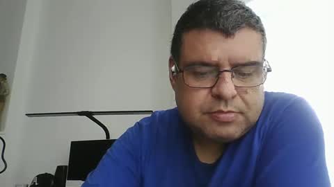 gomezgonz5 online show from September 26, 1:41 pm