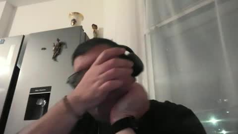 gomezgonz5 online show from October 17, 9:08 pm