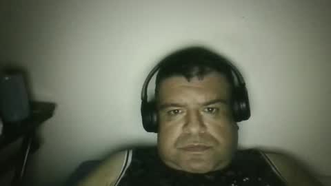 gomezgonz5 online show from September 22, 10:14 pm