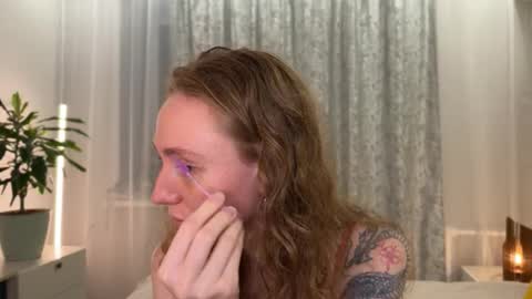 Polly online show from December 5, 5:55 pm