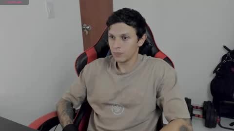 Snapshot of goodboy69i chatting on October 9, 11:21 pm goodboy69i online show from October 9, 11:21 pm