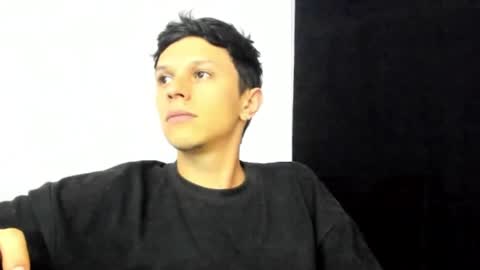 Snapshot of goodboy69i chatting on February 10, 10:30 pm goodboy69i online show from February 10, 10:30 pm