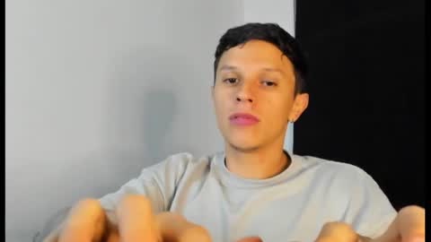 Snapshot of goodboy69i chatting on January 25, 1:54 am goodboy69i online show from January 25, 1:54 am