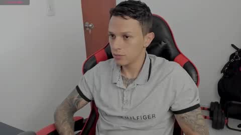 Snapshot of goodboy69i chatting on October 18, 11:36 am goodboy69i online show from October 18, 11:36 am