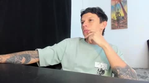 Snapshot of goodboy69i chatting on February 21, 10:04 pm goodboy69i online show from February 21, 10:04 pm