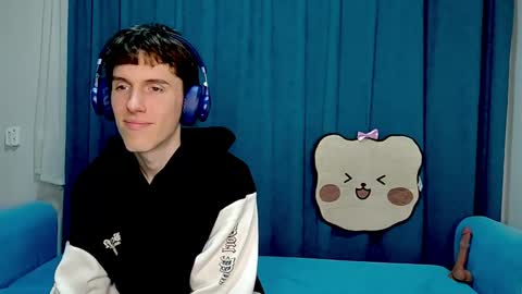 Luca online show from April 22, 4:03 pm