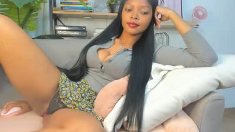 Dominique online show from June 19, 1:11 am