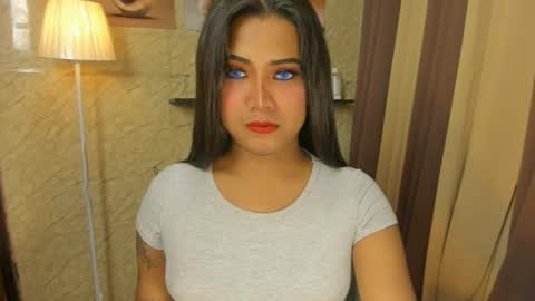 RIANA online show from July 6, 6:10 pm