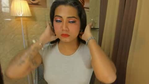 RIANA online show from July 13, 7:17 pm
