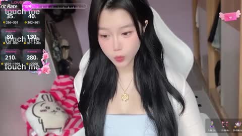 Snapshot of gorgeous_girl33 chatting on February 26, 12:52 am gorgeous girl33 online show from February 26, 12:52 am