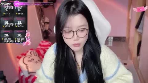 Snapshot of gorgeous_girl33 chatting on February 27, 12:14 am gorgeous girl33 online show from February 27, 12:14 am