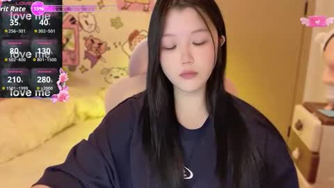 Snapshot of gorgeous_girl33 chatting on October 24, 9:04 pm gorgeous girl33 online show from October 24, 9:04 pm