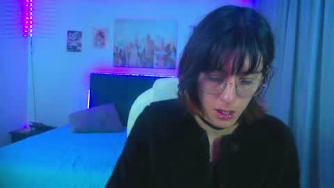 goth_minerva online show from July 14, 1:49 pm
