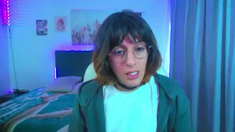 goth_minerva online show from June 22, 2:57 pm