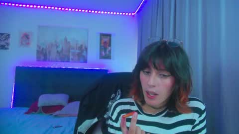goth_minerva online show from July 28, 4:39 pm