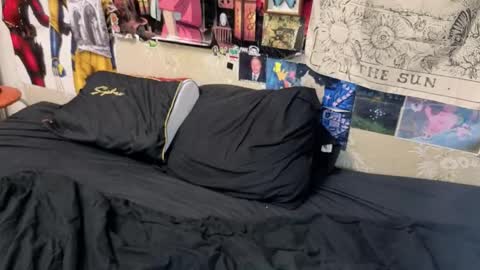 Amy online show from February 1, 4:37 pm