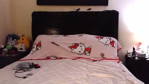 gothbaby305 online show from December 16, 2:19 am