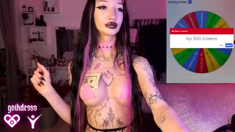    online show from March 8, 2:04 am