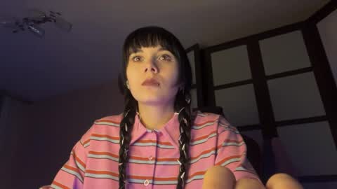 gothickq online show from May 25, 6:47 pm