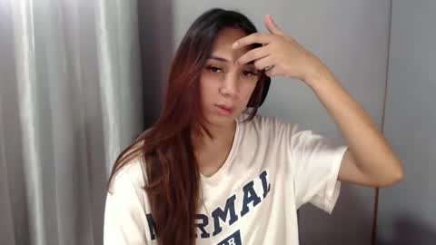 HoneyGrace online show from April 30, 12:15 am