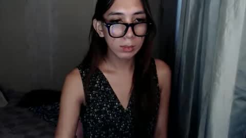 HoneyGrace online show from February 12, 6:39 am