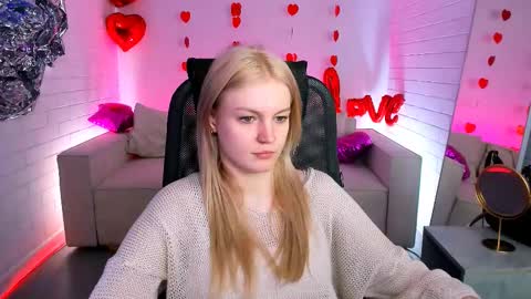 Snapshot of graceglamour chatting on March 11, 8:19 am Grace Glamour online show from March 11, 8:19 am