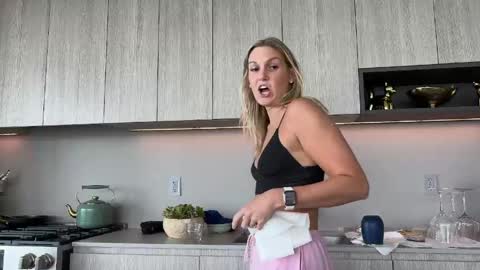 Gracie Mae online show from May 1, 6:13 pm