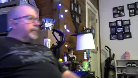 granitebuckeye1969 online show from December 17, 1:39 am