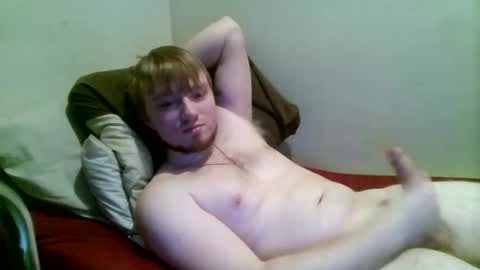 gravewalker22 online show from February 13, 3:32 am