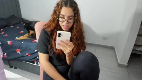 Snapshot of greciaruiz chatting on October 25, 10:43 pm GreciaRuiz online show from October 25, 10:43 pm