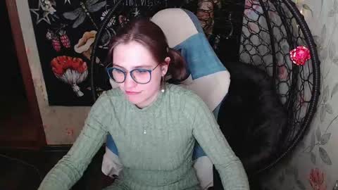Lina online show from May 3, 1:06 pm