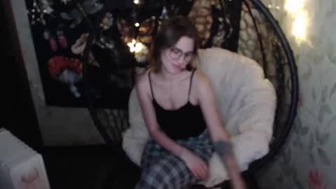 Lina online show from November 30, 2:02 pm