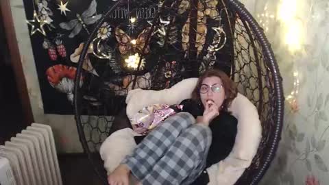 Lina online show from November 12, 5:26 pm