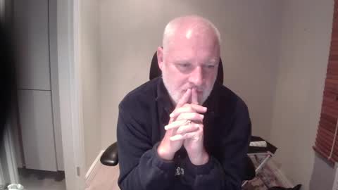 greyfox_6000 online show from December 6, 2:40 am