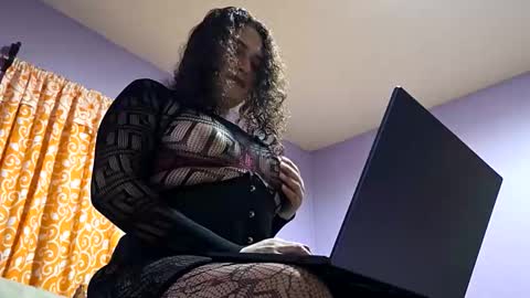 grisellmontesxxx online show from March 18, 4:18 am