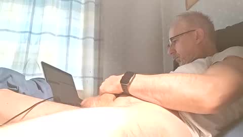 grossebite4444 online show from June 6, 6:30 am