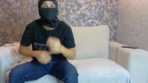 groupbisex1 online show from May 6, 12:27 am