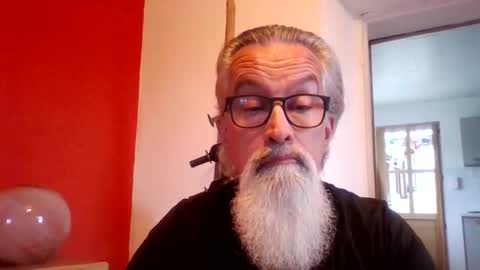 Snapshot of grybear60 chatting on December 7, 11:01 am Grybear online show from December 7, 11:01 am