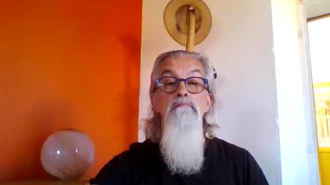 Snapshot of grybear60 chatting on October 2, 10:25 am Grybear online show from October 2, 10:25 am