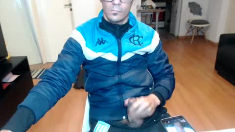 guachin_new online show from June 18, 5:35 am