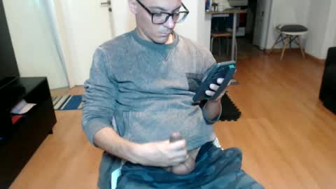 guachin_new online show from June 25, 5:12 am