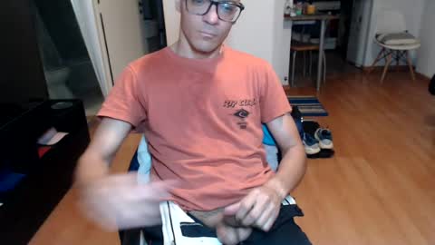 guachin_new online show from July 31, 9:43 am
