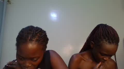 gud_lunah1 online show from July 11, 3:00 am