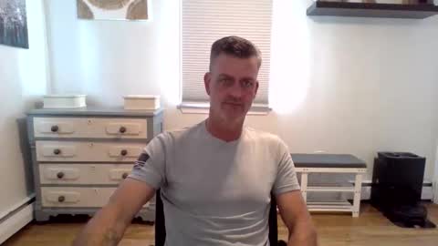 gudguy2025 online show from May 10, 2:45 pm