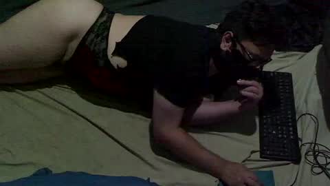 gugaboy2 online show from December 17, 1:45 am