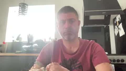 guil0 online show from November 1, 5:34 pm