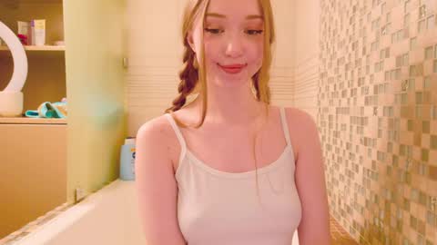 guns_n_buns online show from May 3, 9:32 pm