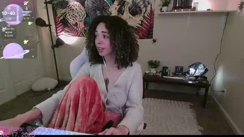 Kylie online show from December 18, 12:50 am