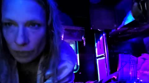 gutterfly86 online show from May 17, 10:02 am